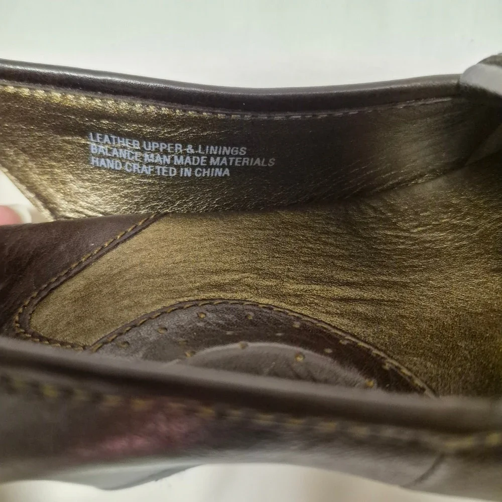 Born Crown Brown Leather Slingback Heels Scalloped Round Toe Block Heel 7.5 38.5